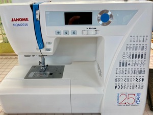 Janome Demo 809F Compact Sewing Machine at