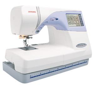 8905: Janome MC9500 100 Stitch Sewing 5.5x8" Embroidery Machine