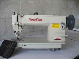 52322: New Star AE-0302CX Walking Foot Upholstery Sewing Machine Power Stand*