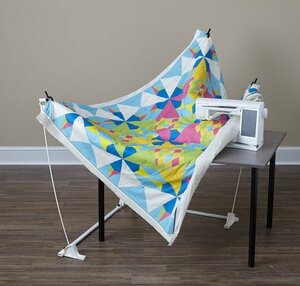 DIME Weightless Quilter, Floor Standing Quilt Holding Frame 36x36"