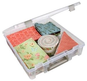 ArtBin 6955AB Super Satchel Clear Box, One Large Compartment 15x14x3.5" for Fabric Blocks, Patterns, Fat Quarters, Pinwheels