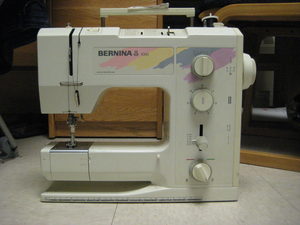 Bernina B1010 Trade In 17 Stitch Best Mechanical Sewing Machine, Buttonhole, Drop Feed, Like 1008