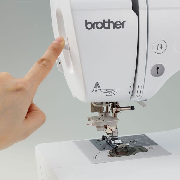 How to thread the Brother SE600 Sewing:embroidery machine for