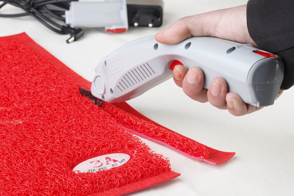 MXBAOHENG Electric Rotary Cutter Cordless Electric Scissor Rechargeable Fabric Shear for Cloth/Paper/Carpet/Leather Cutting Thickness 25cm (1 Battery)
